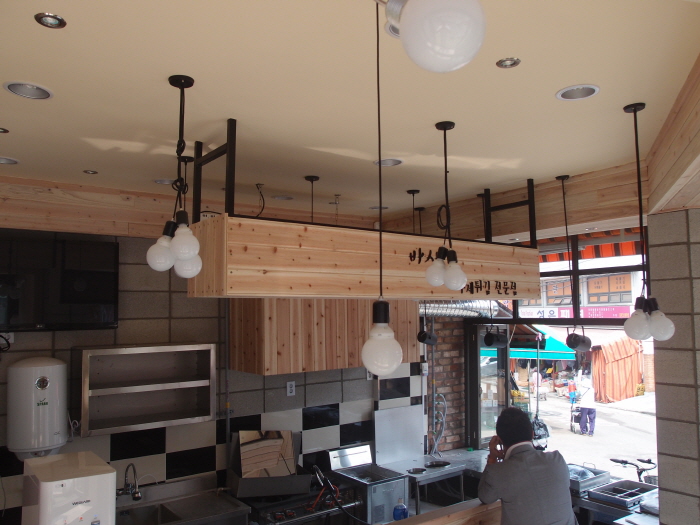 주방 전경 내부시설