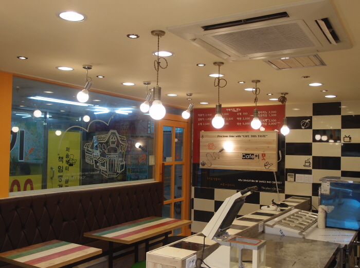 매장 내부 인테리어
