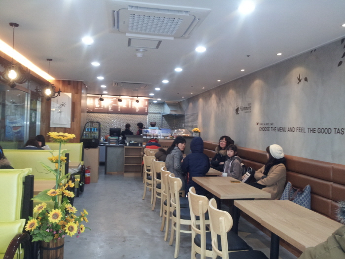 내부 인테리어 전경