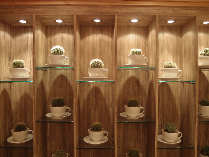 출입구 부분 포인트 장식장