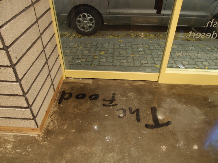 바닥 빈티지셀프레벨링 /로고작업