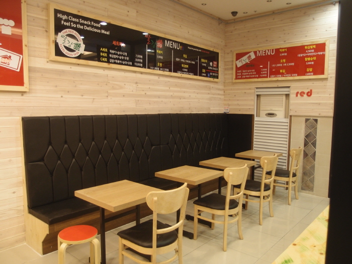 매장 인테리어 칼라유리 컷팅 시공