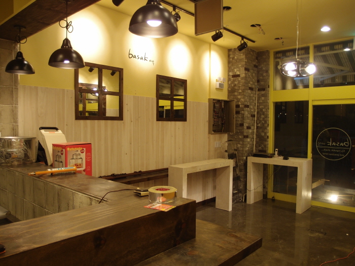 매장입구쪽 간접조명 시공 