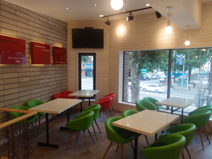 2층 매장 인테리어 시공02