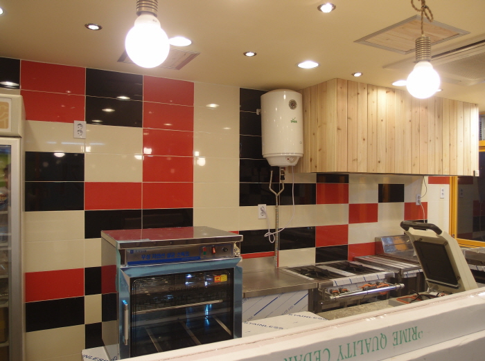 주방 칼라 타일 시공